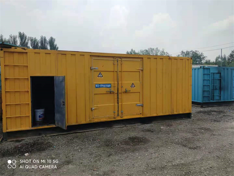 青山200KW柴油发电机组需要配备什么型号的电缆线？