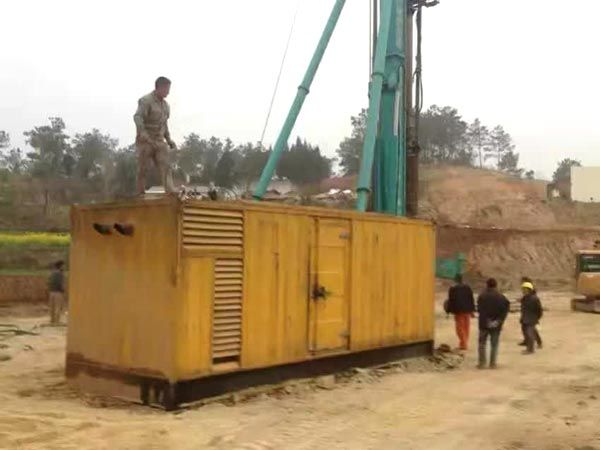 青山如何判断水冷式机油散热器密封件是否需要更换?
